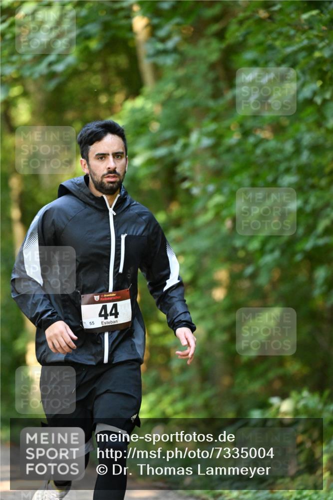 06.10.2024 - Bramfelder Halbmarathon 2024 Dr. Thomas Lammeyer http://msf.ph/oto/7335004 06.10.2024 09:53:36 Laufen 44, 55 meine-sportfotos.de