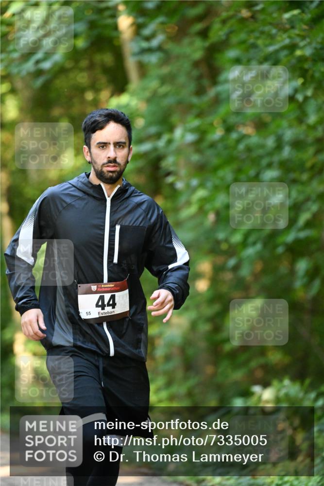 06.10.2024 - Bramfelder Halbmarathon 2024 Dr. Thomas Lammeyer http://msf.ph/oto/7335005 06.10.2024 09:53:36 Laufen 55, 33, 44 meine-sportfotos.de
