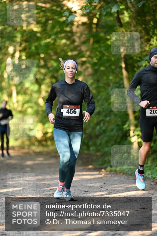 06.10.2024 - Bramfelder Halbmarathon 2024 Dr. Thomas Lammeyer http://msf.ph/oto/7335047 06.10.2024 09:53:49 Laufen 73, 456, 201 meine-sportfotos.de