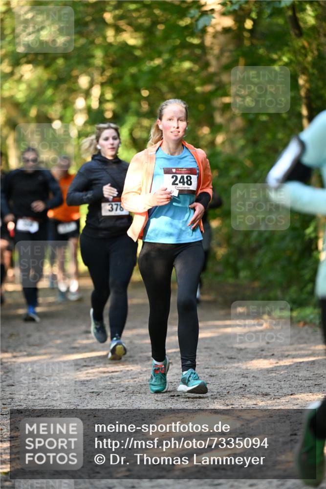 06.10.2024 - Bramfelder Halbmarathon 2024 Dr. Thomas Lammeyer http://msf.ph/oto/7335094 06.10.2024 09:53:59 Laufen 378, 248 meine-sportfotos.de