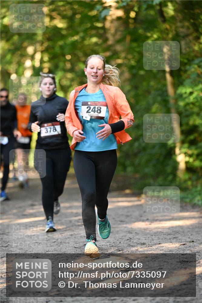 06.10.2024 - Bramfelder Halbmarathon 2024 Dr. Thomas Lammeyer http://msf.ph/oto/7335097 06.10.2024 09:54:00 Laufen 378, 83, 248 meine-sportfotos.de