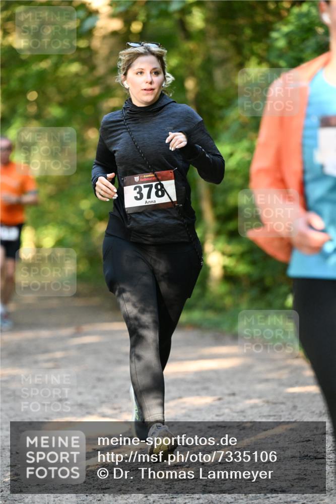 06.10.2024 - Bramfelder Halbmarathon 2024 Dr. Thomas Lammeyer http://msf.ph/oto/7335106 06.10.2024 09:54:02 Laufen 33, 378 meine-sportfotos.de