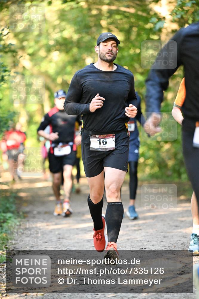06.10.2024 - Bramfelder Halbmarathon 2024 Dr. Thomas Lammeyer http://msf.ph/oto/7335126 06.10.2024 09:54:05 Laufen 16 meine-sportfotos.de