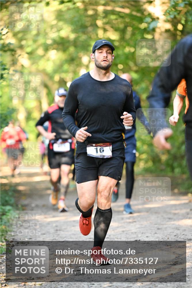 06.10.2024 - Bramfelder Halbmarathon 2024 Dr. Thomas Lammeyer http://msf.ph/oto/7335127 06.10.2024 09:54:05 Laufen 16 meine-sportfotos.de
