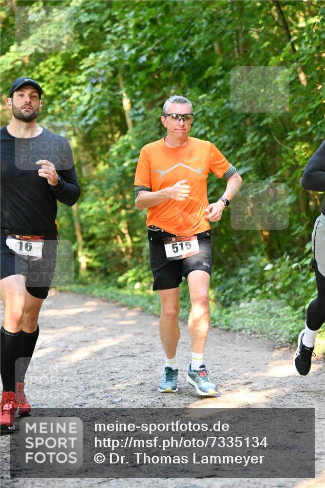 06.10.2024 - Bramfelder Halbmarathon 2024 Dr. Thomas Lammeyer http://msf.ph/oto/7335134 06.10.2024 09:54:07 Laufen 16, 515 meine-sportfotos.de