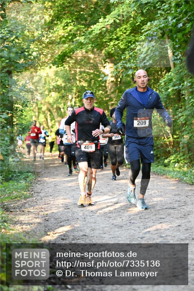06.10.2024 - Bramfelder Halbmarathon 2024 Dr. Thomas Lammeyer http://msf.ph/oto/7335136 06.10.2024 09:54:08 Laufen 2385, 469, 238, 391, 209 meine-sportfotos.de