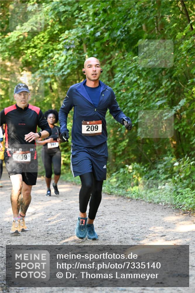 06.10.2024 - Bramfelder Halbmarathon 2024 Dr. Thomas Lammeyer http://msf.ph/oto/7335140 06.10.2024 09:54:09 Laufen 469, 391, 209 meine-sportfotos.de