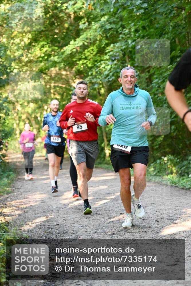 06.10.2024 - Bramfelder Halbmarathon 2024 Dr. Thomas Lammeyer http://msf.ph/oto/7335174 06.10.2024 09:54:17 Laufen 140, 95 meine-sportfotos.de