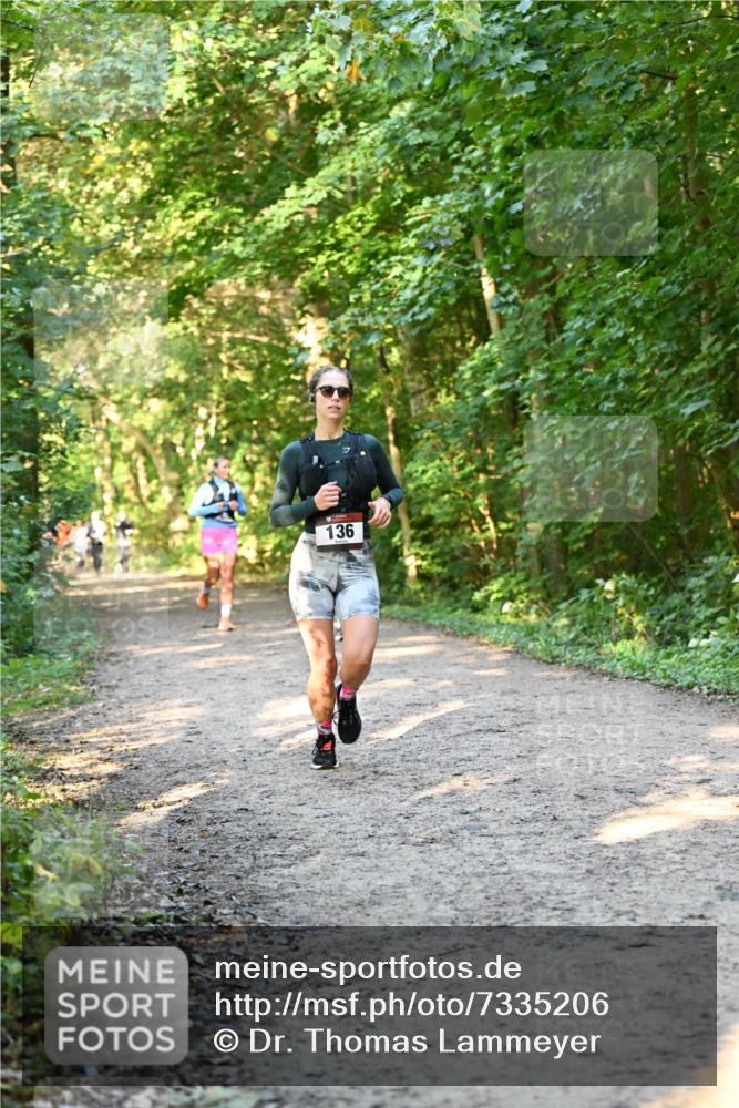 06.10.2024 - Bramfelder Halbmarathon 2024 Dr. Thomas Lammeyer http://msf.ph/oto/7335206 06.10.2024 09:54:23 Laufen 136 meine-sportfotos.de