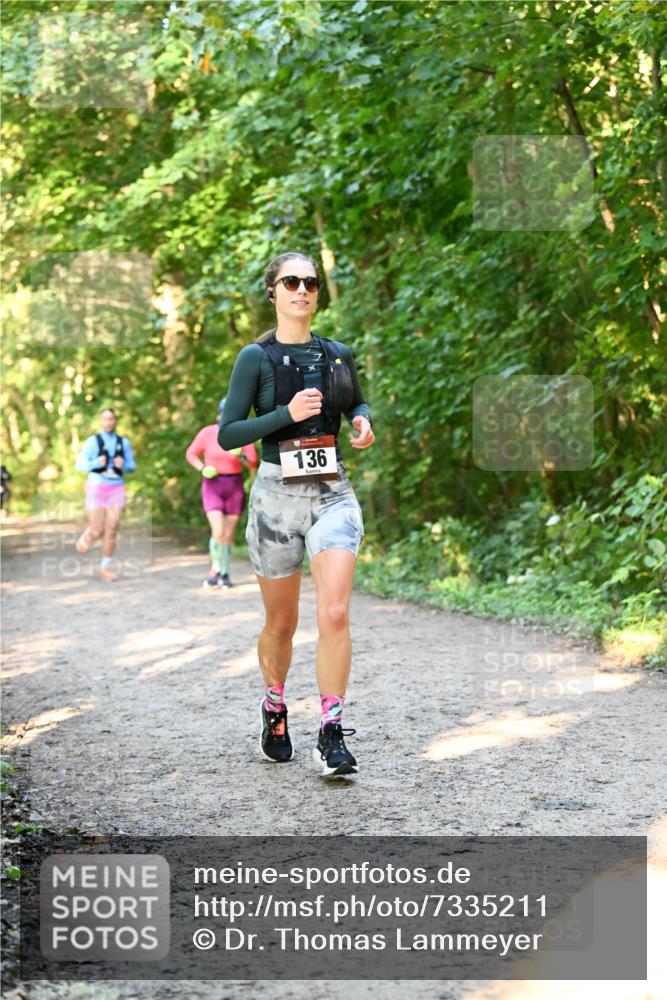 06.10.2024 - Bramfelder Halbmarathon 2024 Dr. Thomas Lammeyer http://msf.ph/oto/7335211 06.10.2024 09:54:24 Laufen 38, 136 meine-sportfotos.de