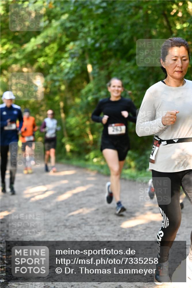 06.10.2024 - Bramfelder Halbmarathon 2024 Dr. Thomas Lammeyer http://msf.ph/oto/7335258 06.10.2024 09:54:42 Laufen 263 meine-sportfotos.de