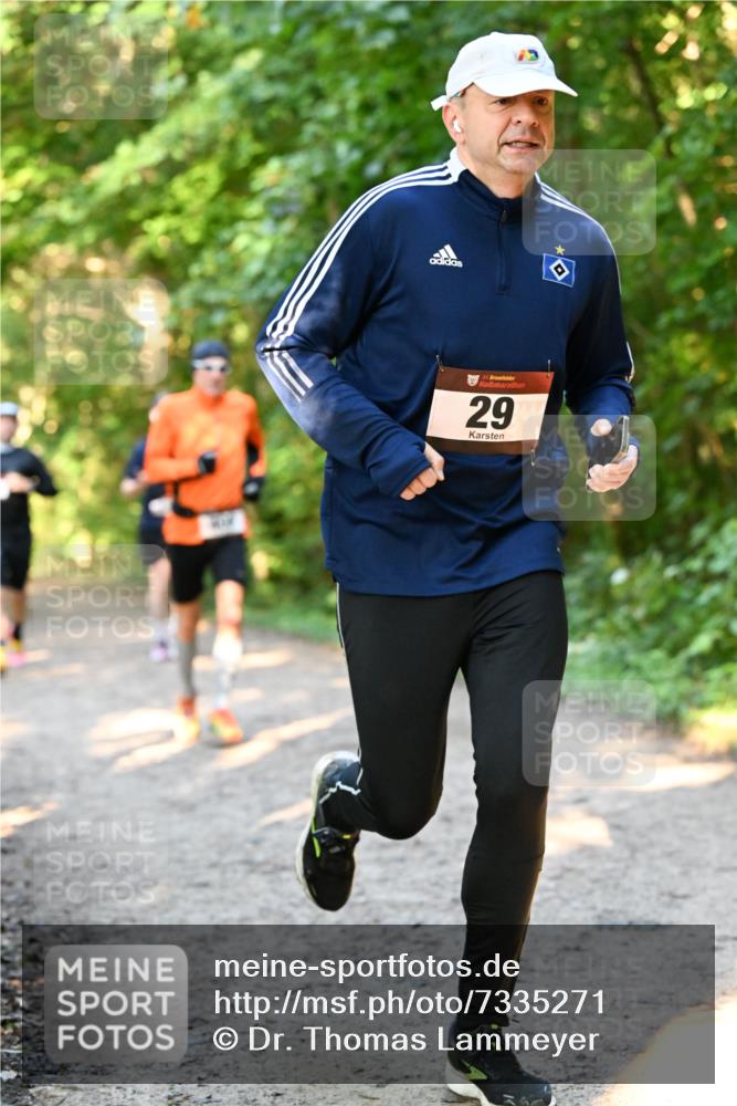 06.10.2024 - Bramfelder Halbmarathon 2024 Dr. Thomas Lammeyer http://msf.ph/oto/7335271 06.10.2024 09:54:44 Laufen 33, 29 meine-sportfotos.de