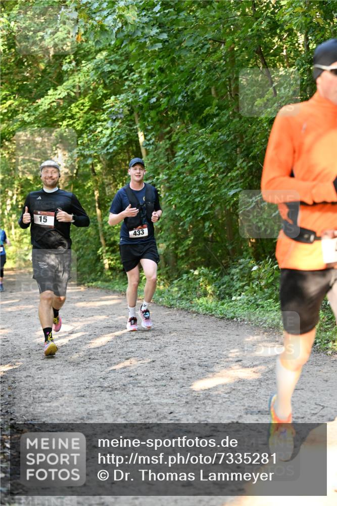 06.10.2024 - Bramfelder Halbmarathon 2024 Dr. Thomas Lammeyer http://msf.ph/oto/7335281 06.10.2024 09:54:46 Laufen 15, 433 meine-sportfotos.de