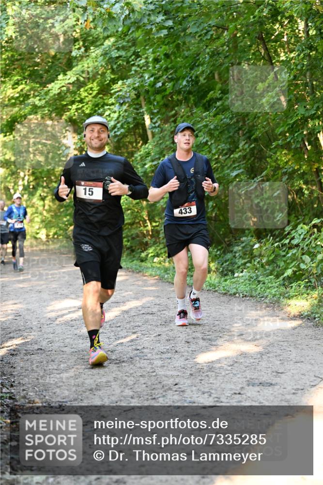 06.10.2024 - Bramfelder Halbmarathon 2024 Dr. Thomas Lammeyer http://msf.ph/oto/7335285 06.10.2024 09:54:47 Laufen 15, 433 meine-sportfotos.de