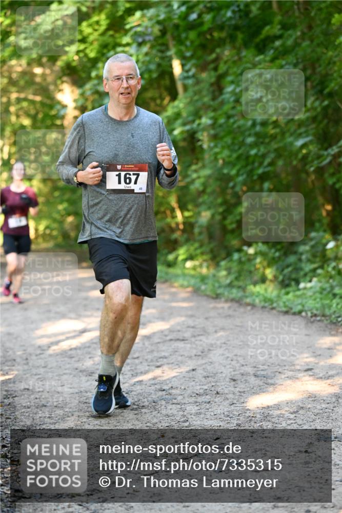 06.10.2024 - Bramfelder Halbmarathon 2024 Dr. Thomas Lammeyer http://msf.ph/oto/7335315 06.10.2024 09:54:53 Laufen 167, 49 meine-sportfotos.de