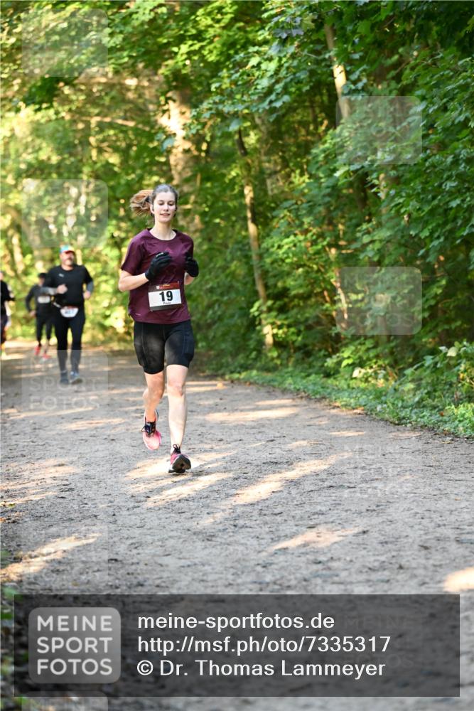 06.10.2024 - Bramfelder Halbmarathon 2024 Dr. Thomas Lammeyer http://msf.ph/oto/7335317 06.10.2024 09:54:54 Laufen 19 meine-sportfotos.de