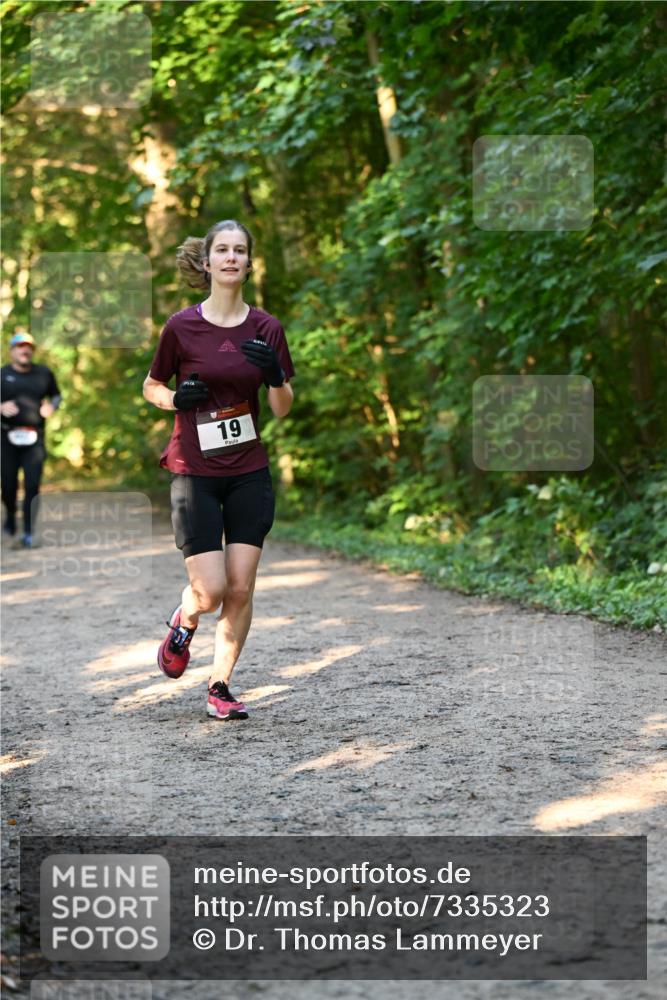 06.10.2024 - Bramfelder Halbmarathon 2024 Dr. Thomas Lammeyer http://msf.ph/oto/7335323 06.10.2024 09:54:55 Laufen 19 meine-sportfotos.de