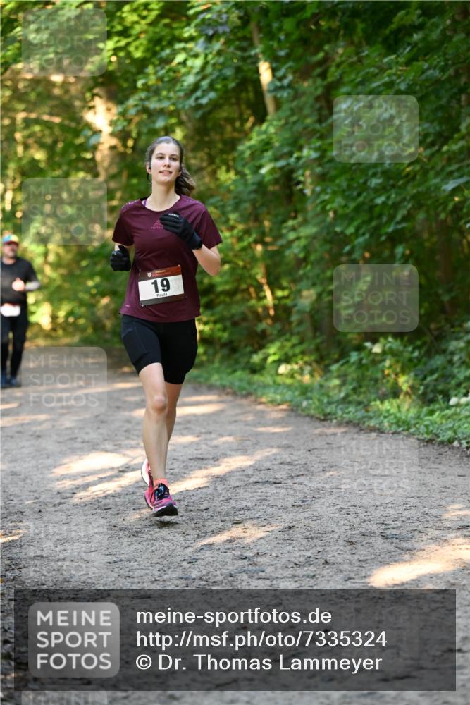06.10.2024 - Bramfelder Halbmarathon 2024 Dr. Thomas Lammeyer http://msf.ph/oto/7335324 06.10.2024 09:54:55 Laufen 19 meine-sportfotos.de