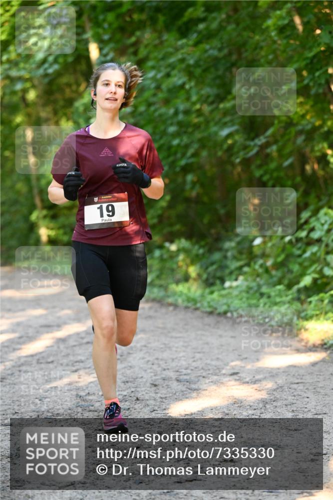 06.10.2024 - Bramfelder Halbmarathon 2024 Dr. Thomas Lammeyer http://msf.ph/oto/7335330 06.10.2024 09:54:56 Laufen 19 meine-sportfotos.de