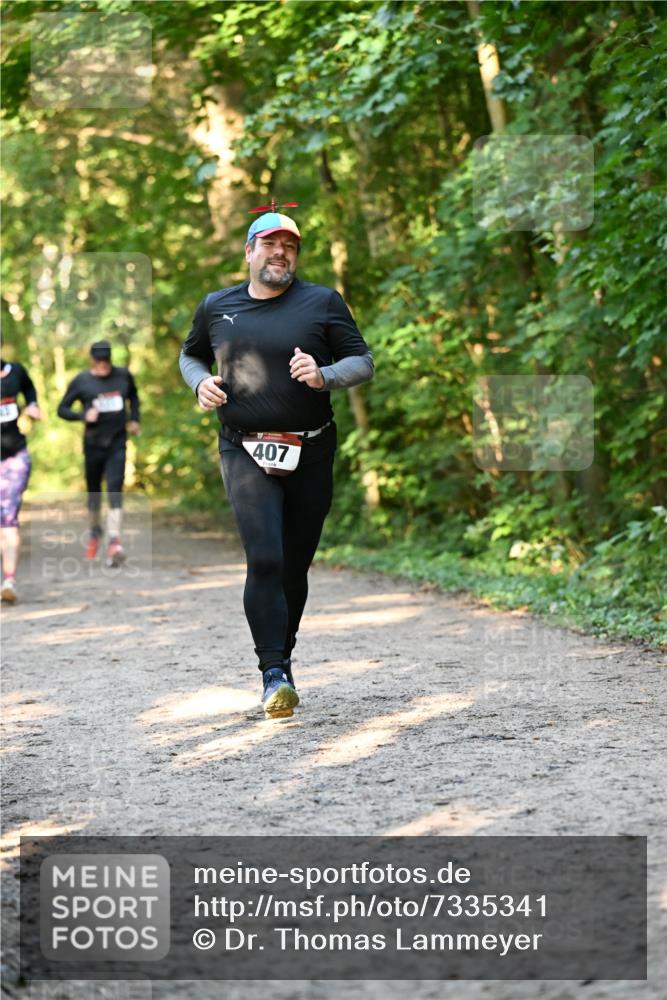 06.10.2024 - Bramfelder Halbmarathon 2024 Dr. Thomas Lammeyer http://msf.ph/oto/7335341 06.10.2024 09:54:59 Laufen 407 meine-sportfotos.de