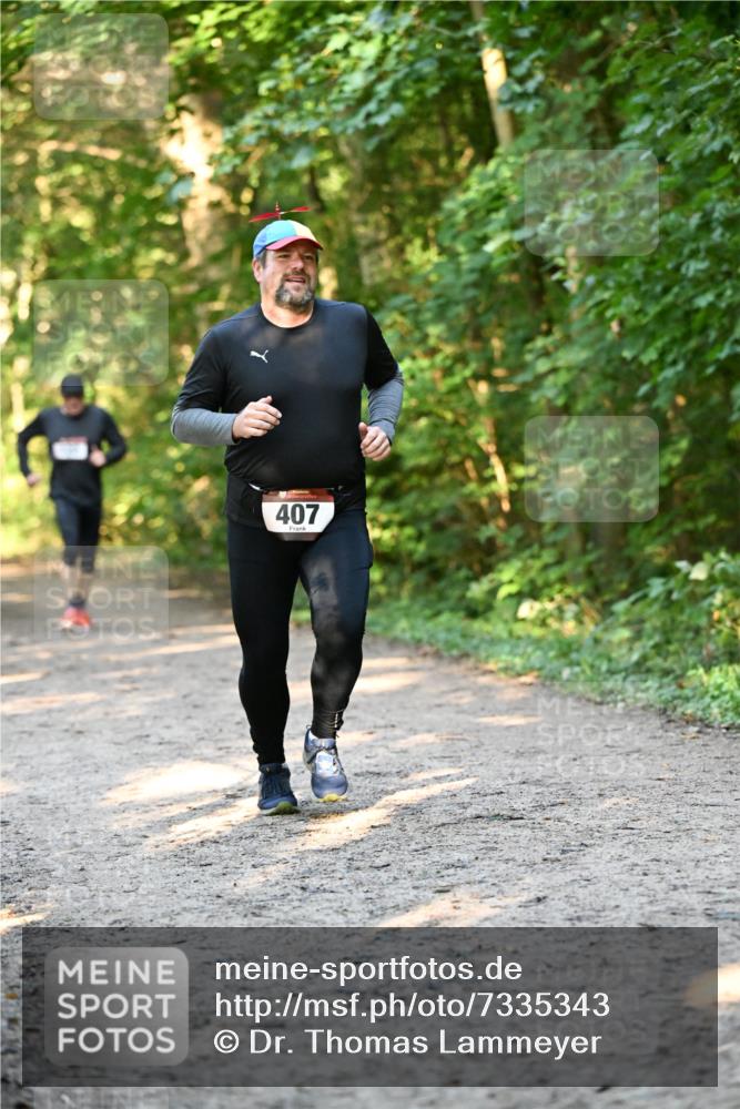 06.10.2024 - Bramfelder Halbmarathon 2024 Dr. Thomas Lammeyer http://msf.ph/oto/7335343 06.10.2024 09:54:59 Laufen 407 meine-sportfotos.de