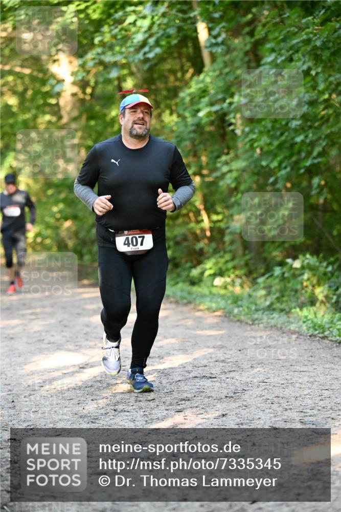 06.10.2024 - Bramfelder Halbmarathon 2024 Dr. Thomas Lammeyer http://msf.ph/oto/7335345 06.10.2024 09:54:59 Laufen 407 meine-sportfotos.de
