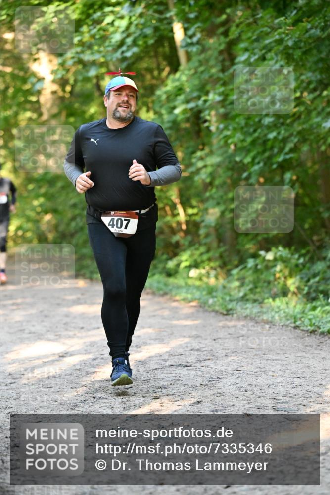 06.10.2024 - Bramfelder Halbmarathon 2024 Dr. Thomas Lammeyer http://msf.ph/oto/7335346 06.10.2024 09:55:00 Laufen 407 meine-sportfotos.de