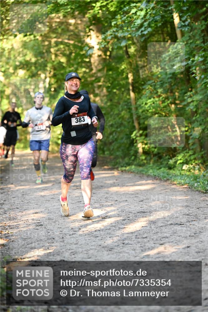 06.10.2024 - Bramfelder Halbmarathon 2024 Dr. Thomas Lammeyer http://msf.ph/oto/7335354 06.10.2024 09:55:02 Laufen 383 meine-sportfotos.de
