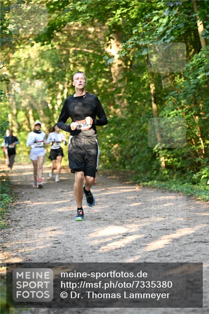 06.10.2024 - Bramfelder Halbmarathon 2024 Dr. Thomas Lammeyer http://msf.ph/oto/7335380 06.10.2024 09:55:07 Laufen 536 meine-sportfotos.de