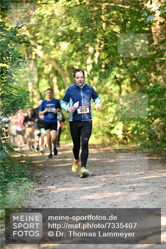 06.10.2024 - Bramfelder Halbmarathon 2024 Dr. Thomas Lammeyer http://msf.ph/oto/7335407 06.10.2024 09:55:15 Laufen 398 meine-sportfotos.de