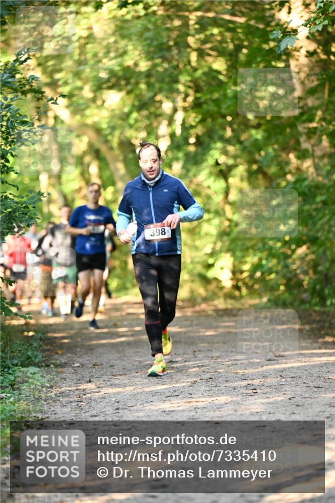 06.10.2024 - Bramfelder Halbmarathon 2024 Dr. Thomas Lammeyer http://msf.ph/oto/7335410 06.10.2024 09:55:15 Laufen 398 meine-sportfotos.de