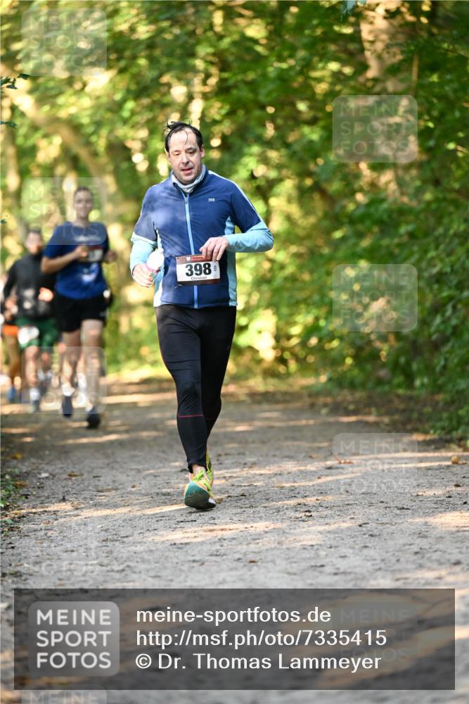 06.10.2024 - Bramfelder Halbmarathon 2024 Dr. Thomas Lammeyer http://msf.ph/oto/7335415 06.10.2024 09:55:16 Laufen 398 meine-sportfotos.de