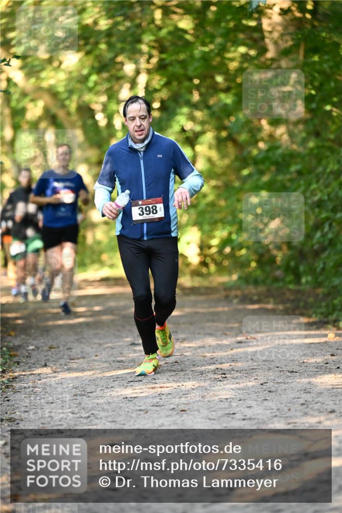 06.10.2024 - Bramfelder Halbmarathon 2024 Dr. Thomas Lammeyer http://msf.ph/oto/7335416 06.10.2024 09:55:16 Laufen 398 meine-sportfotos.de