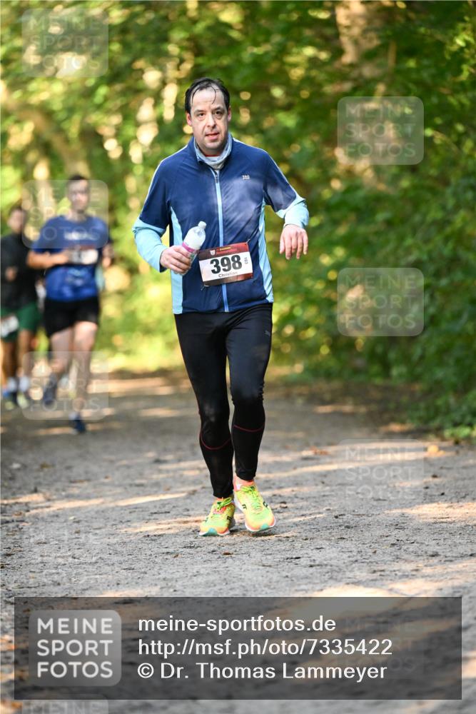 06.10.2024 - Bramfelder Halbmarathon 2024 Dr. Thomas Lammeyer http://msf.ph/oto/7335422 06.10.2024 09:55:17 Laufen 398 meine-sportfotos.de