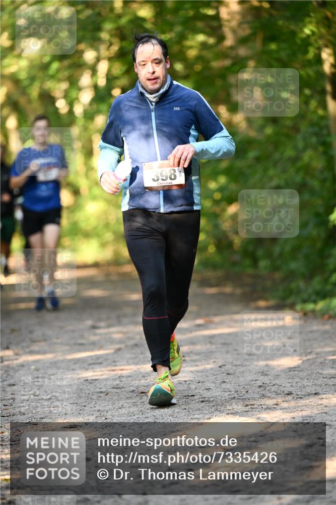 06.10.2024 - Bramfelder Halbmarathon 2024 Dr. Thomas Lammeyer http://msf.ph/oto/7335426 06.10.2024 09:55:17 Laufen 398 meine-sportfotos.de