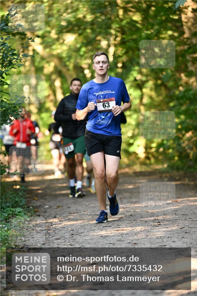 06.10.2024 - Bramfelder Halbmarathon 2024 Dr. Thomas Lammeyer http://msf.ph/oto/7335432 06.10.2024 09:55:21 Laufen 20, 63 meine-sportfotos.de