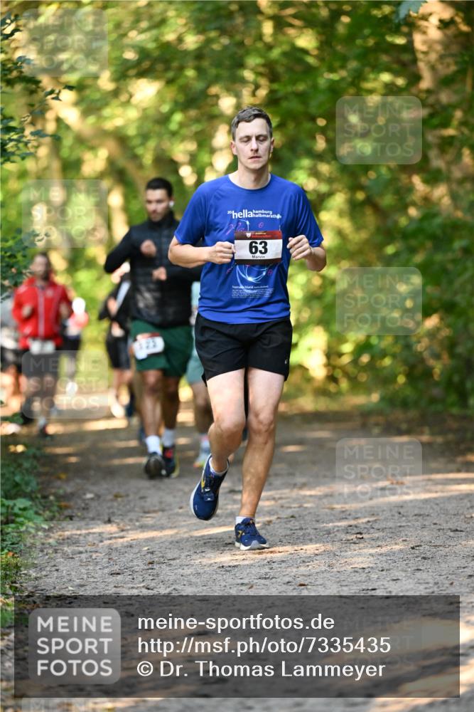 06.10.2024 - Bramfelder Halbmarathon 2024 Dr. Thomas Lammeyer http://msf.ph/oto/7335435 06.10.2024 09:55:21 Laufen 20, 63 meine-sportfotos.de