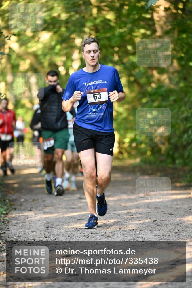 06.10.2024 - Bramfelder Halbmarathon 2024 Dr. Thomas Lammeyer http://msf.ph/oto/7335438 06.10.2024 09:55:21 Laufen 725, 63 meine-sportfotos.de