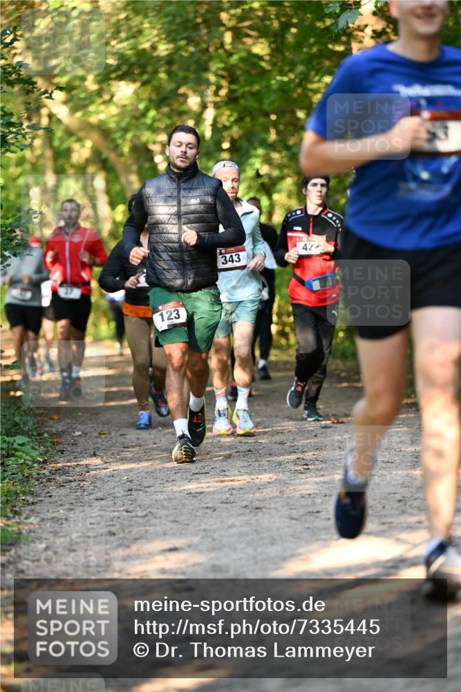 06.10.2024 - Bramfelder Halbmarathon 2024 Dr. Thomas Lammeyer http://msf.ph/oto/7335445 06.10.2024 09:55:23 Laufen 123, 343, 42 meine-sportfotos.de