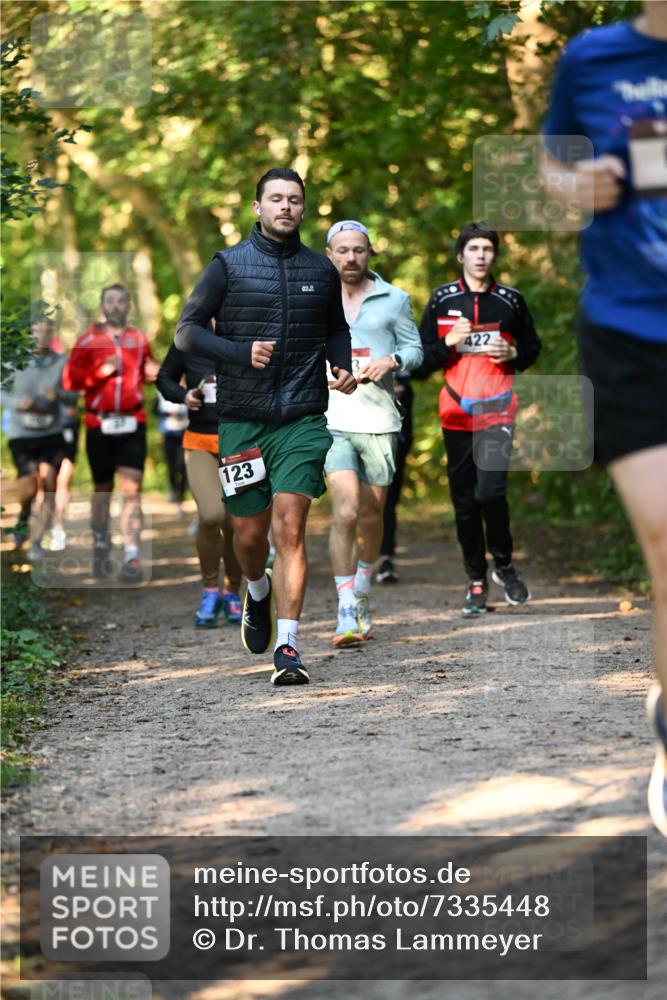 06.10.2024 - Bramfelder Halbmarathon 2024 Dr. Thomas Lammeyer http://msf.ph/oto/7335448 06.10.2024 09:55:24 Laufen 123, 422 meine-sportfotos.de