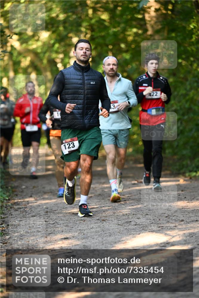 06.10.2024 - Bramfelder Halbmarathon 2024 Dr. Thomas Lammeyer http://msf.ph/oto/7335454 06.10.2024 09:55:25 Laufen 123, 422 meine-sportfotos.de
