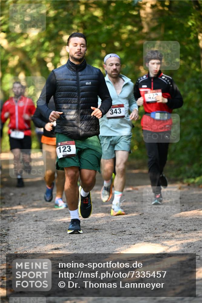 06.10.2024 - Bramfelder Halbmarathon 2024 Dr. Thomas Lammeyer http://msf.ph/oto/7335457 06.10.2024 09:55:25 Laufen 123, 343 meine-sportfotos.de