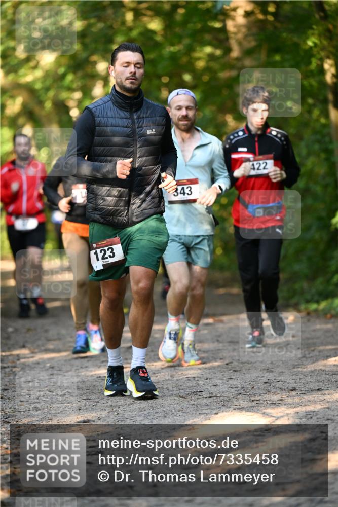 06.10.2024 - Bramfelder Halbmarathon 2024 Dr. Thomas Lammeyer http://msf.ph/oto/7335458 06.10.2024 09:55:25 Laufen 123, 343, 422 meine-sportfotos.de
