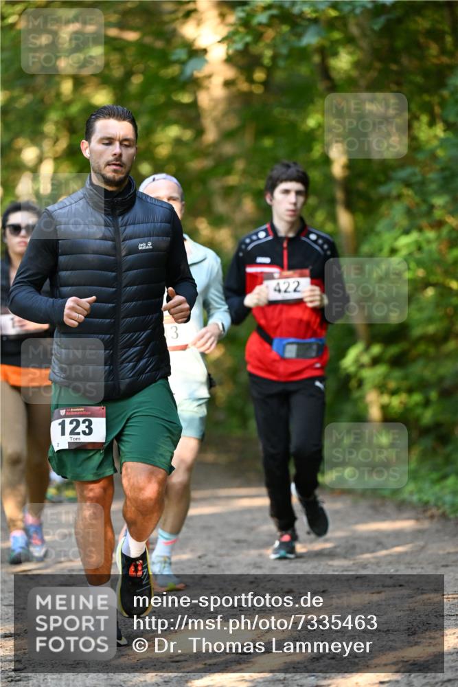 06.10.2024 - Bramfelder Halbmarathon 2024 Dr. Thomas Lammeyer http://msf.ph/oto/7335463 06.10.2024 09:55:26 Laufen 3, 123, 3, 422 meine-sportfotos.de