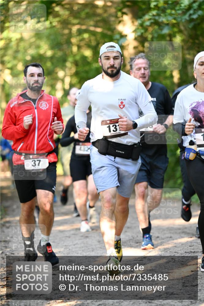 06.10.2024 - Bramfelder Halbmarathon 2024 Dr. Thomas Lammeyer http://msf.ph/oto/7335485 06.10.2024 09:55:30 Laufen 37, 33, 13 meine-sportfotos.de