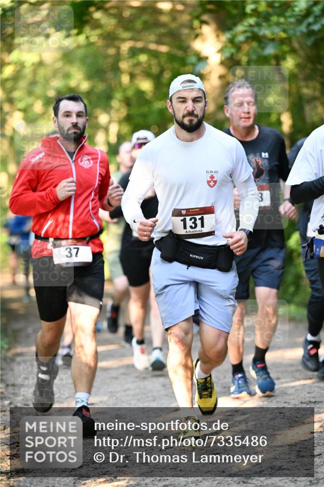 06.10.2024 - Bramfelder Halbmarathon 2024 Dr. Thomas Lammeyer http://msf.ph/oto/7335486 06.10.2024 09:55:30 Laufen 37, 131 meine-sportfotos.de