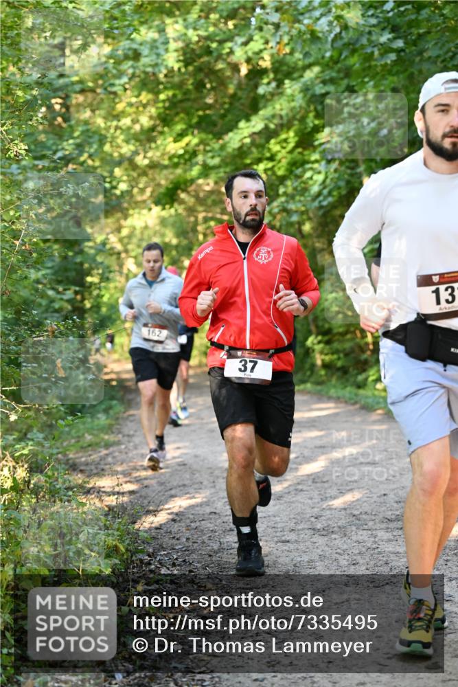 06.10.2024 - Bramfelder Halbmarathon 2024 Dr. Thomas Lammeyer http://msf.ph/oto/7335495 06.10.2024 09:55:32 Laufen 162, 37, 13 meine-sportfotos.de