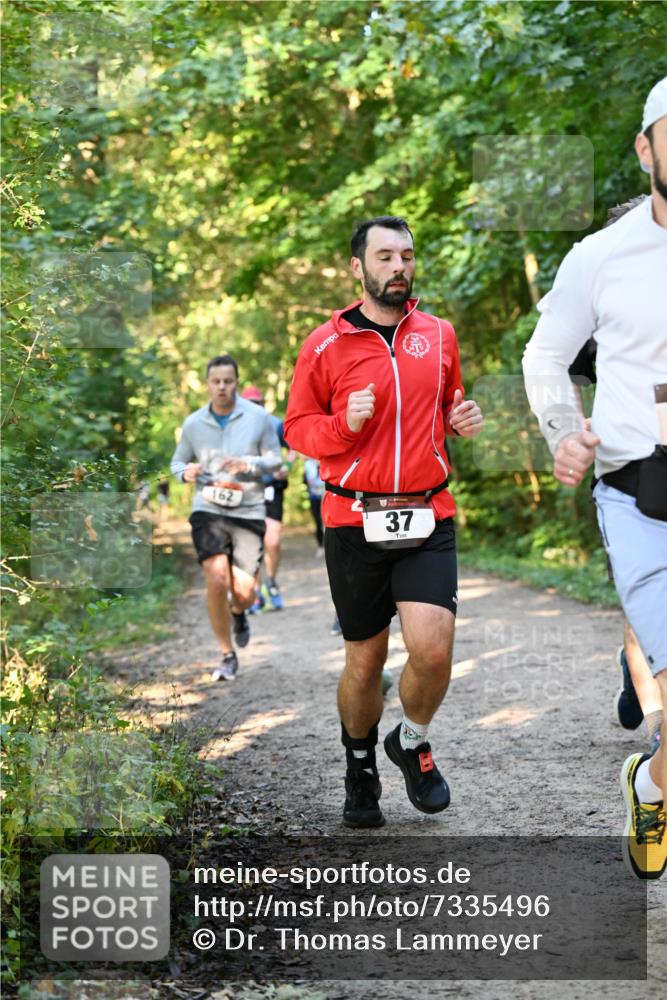 06.10.2024 - Bramfelder Halbmarathon 2024 Dr. Thomas Lammeyer http://msf.ph/oto/7335496 06.10.2024 09:55:32 Laufen 37 meine-sportfotos.de