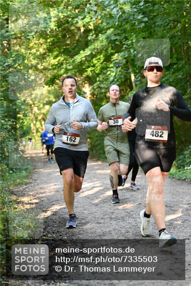 06.10.2024 - Bramfelder Halbmarathon 2024 Dr. Thomas Lammeyer http://msf.ph/oto/7335503 06.10.2024 09:55:34 Laufen 162, 30, 482 meine-sportfotos.de