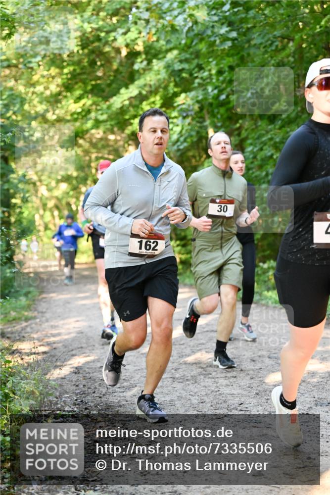 06.10.2024 - Bramfelder Halbmarathon 2024 Dr. Thomas Lammeyer http://msf.ph/oto/7335506 06.10.2024 09:55:34 Laufen 162, 30 meine-sportfotos.de